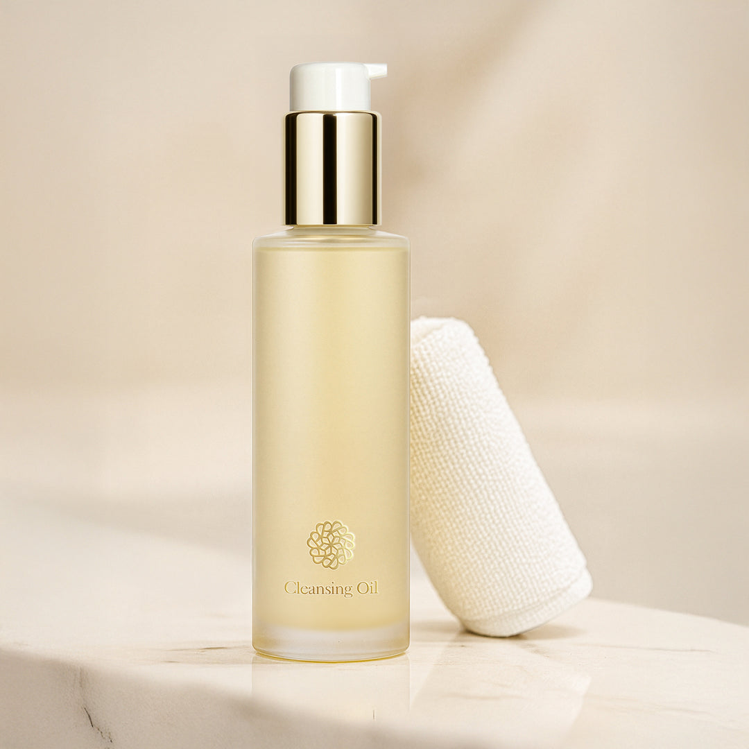 CLEANSING OIL WITH COMPLIMENTARY 600GSM FACE GLOVE