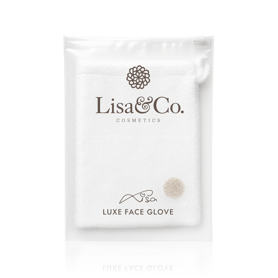 CLEANSING OIL WITH COMPLIMENTARY 600GSM FACE GLOVE