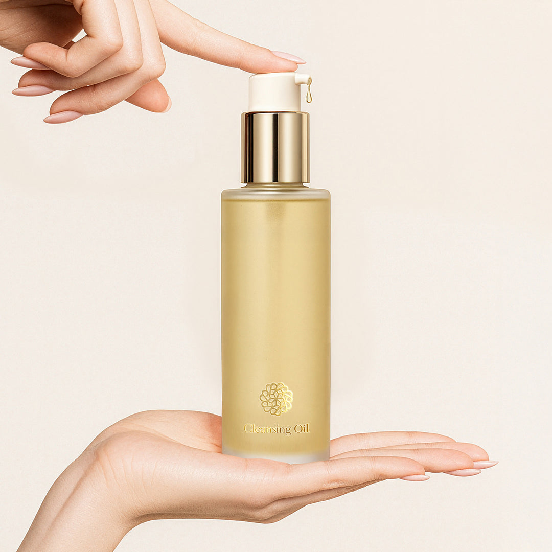 CLEANSING OIL WITH COMPLIMENTARY 600GSM FACE GLOVE